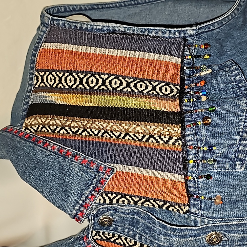 Tantrum Blues Vest View 2
